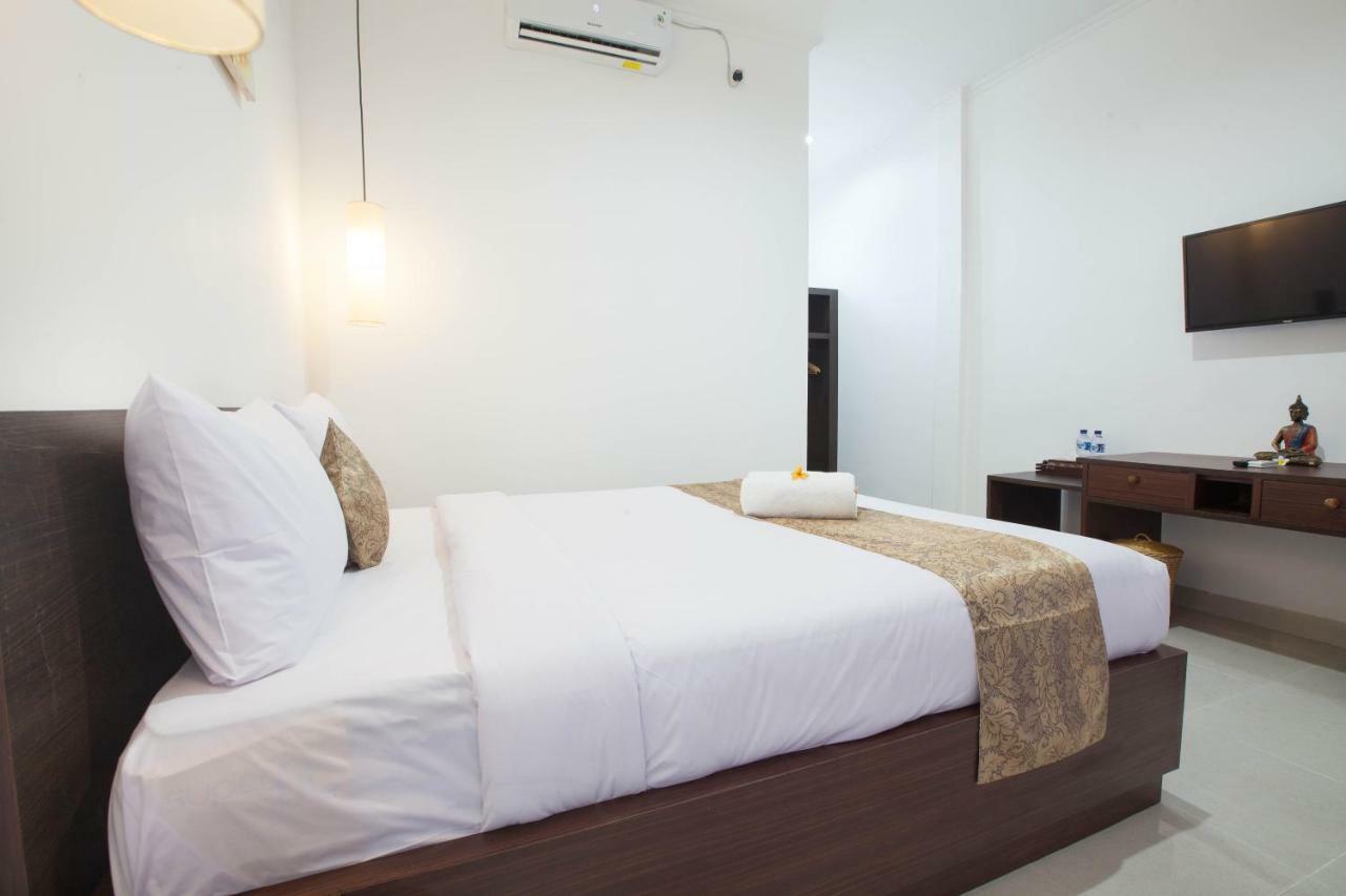 Yankee Fara 14 Hotel Seminyak Exterior foto