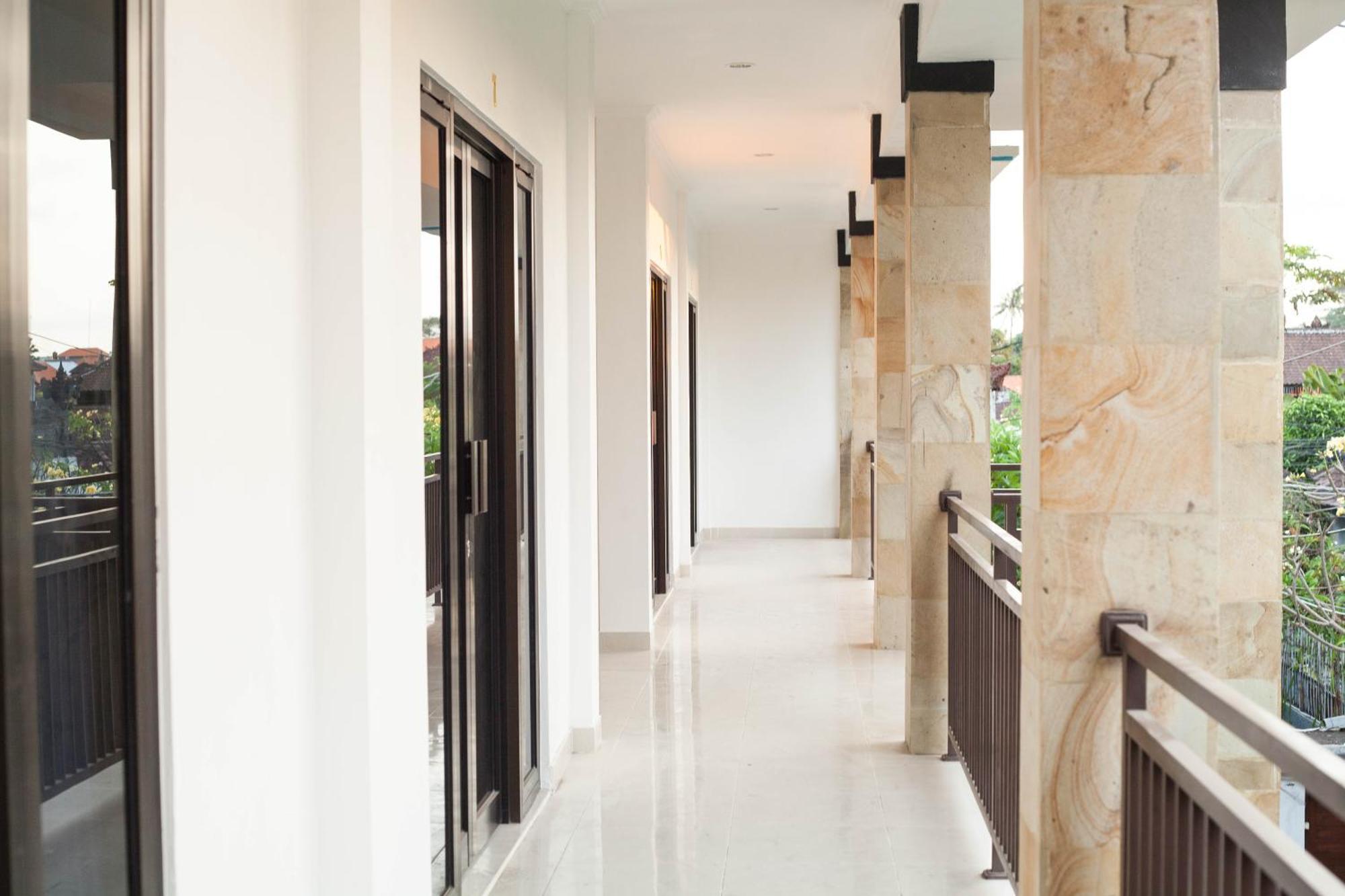 Yankee Fara 14 Hotel Seminyak Exterior foto